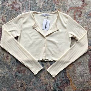 OAK + FORT cropped cream button up top - size M
